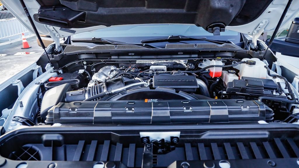 Used 2025 GMC Sierra 2500 AT4 image 27