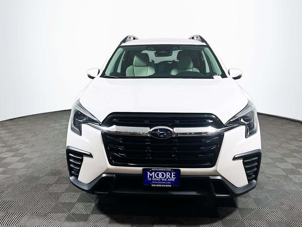 Used 2023 Subaru Ascent Limited AWD/4WD image 2