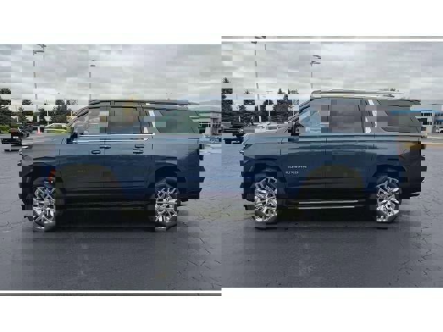 New 2026 Chevrolet Suburban LT w/ Comfort Package image 5