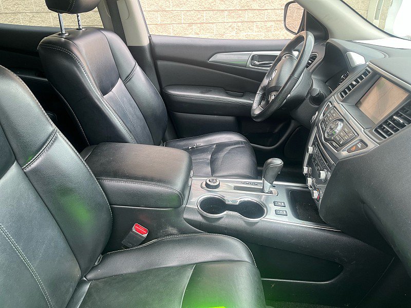 Used 2019 Nissan Pathfinder SL AWD/4WD image 10