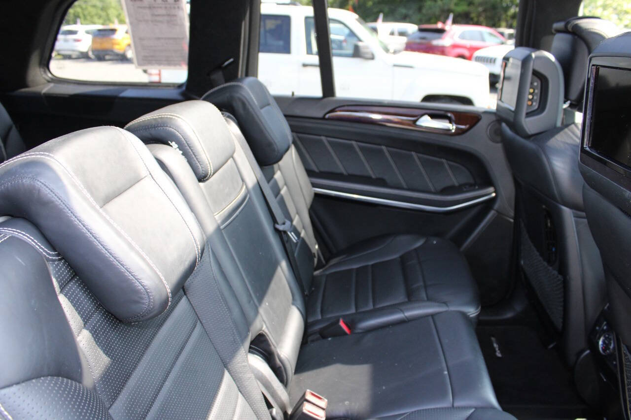 Used 2015 Mercedes-Benz GL 63 AMG 4MATIC w/ Accessory Chrome Package image 21
