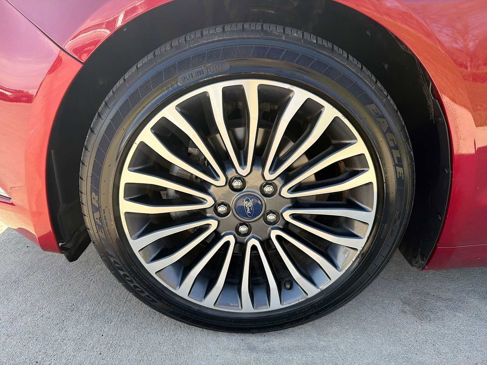 Used 2017 Ford Fusion SE w/ Fusion SE Technology Package image 10