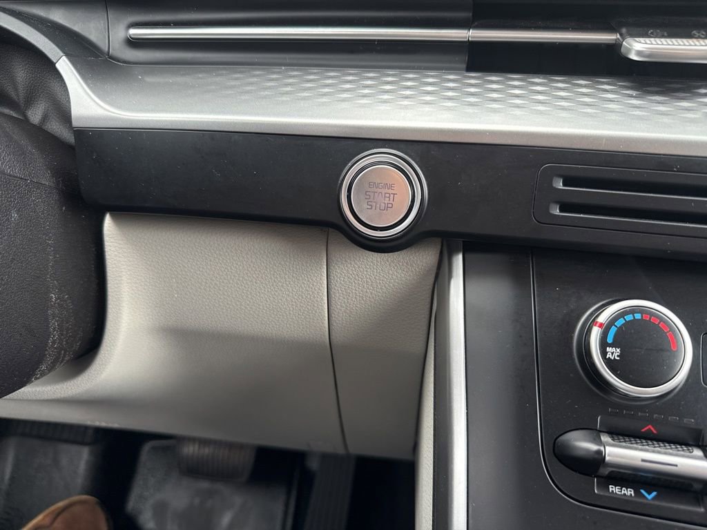 Used 2024 Kia Carnival LX image 26