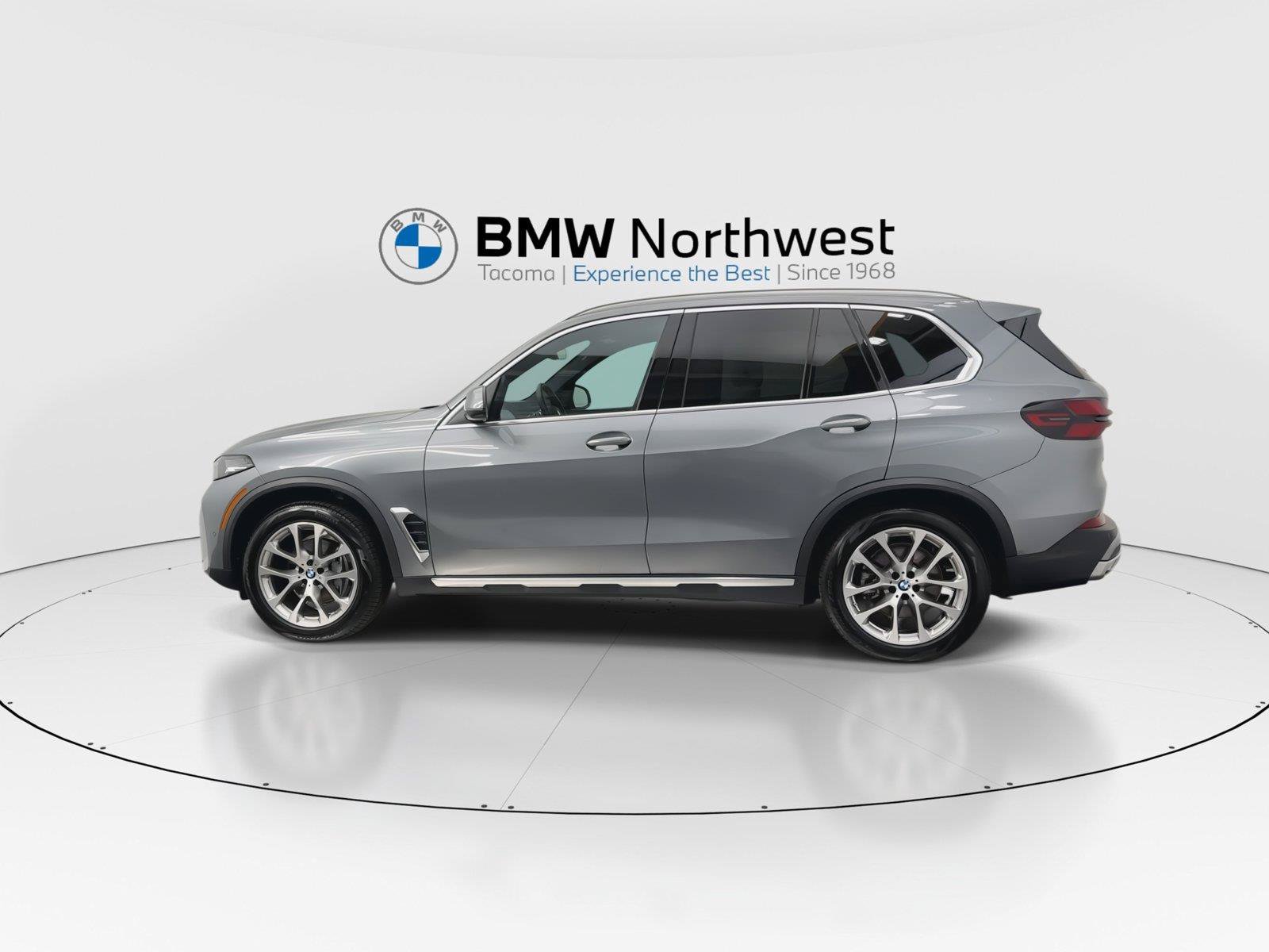 Used 2024 BMW X5 xDrive40i AWD/4WD image 11