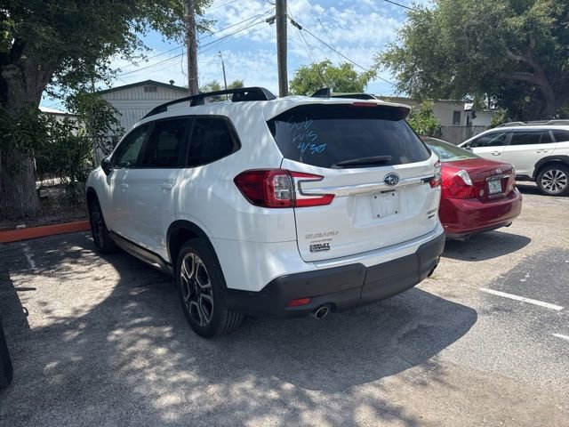 Used 2023 Subaru Ascent Limited w/ Technology Package AWD/4WD image 5