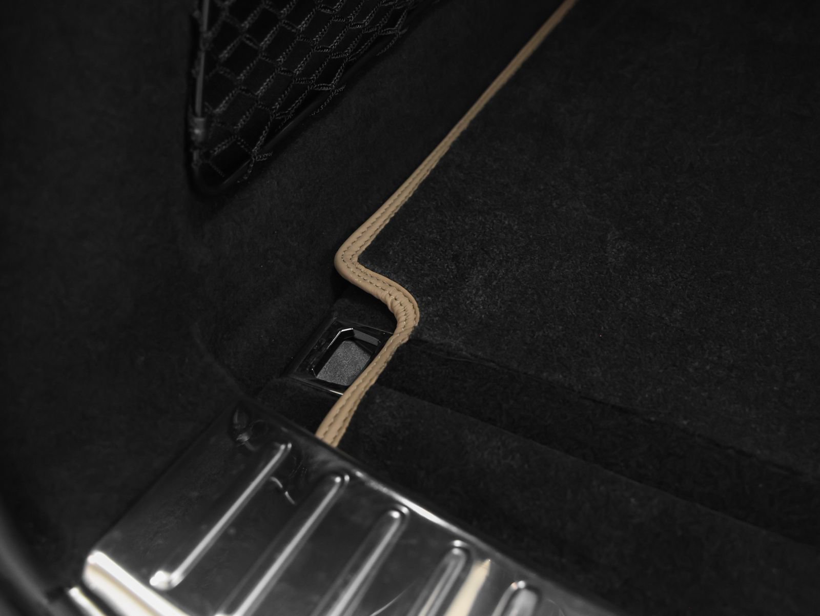 Certified 2023 Porsche Cayenne GTS AWD/4WD image 19