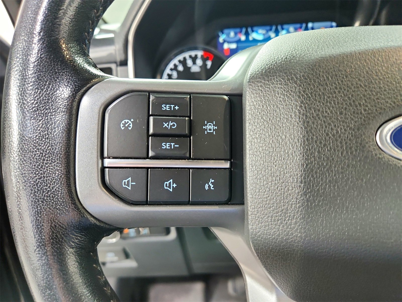 Used 2022 Ford F150 XLT w/ Equipment Group 302A High image 24