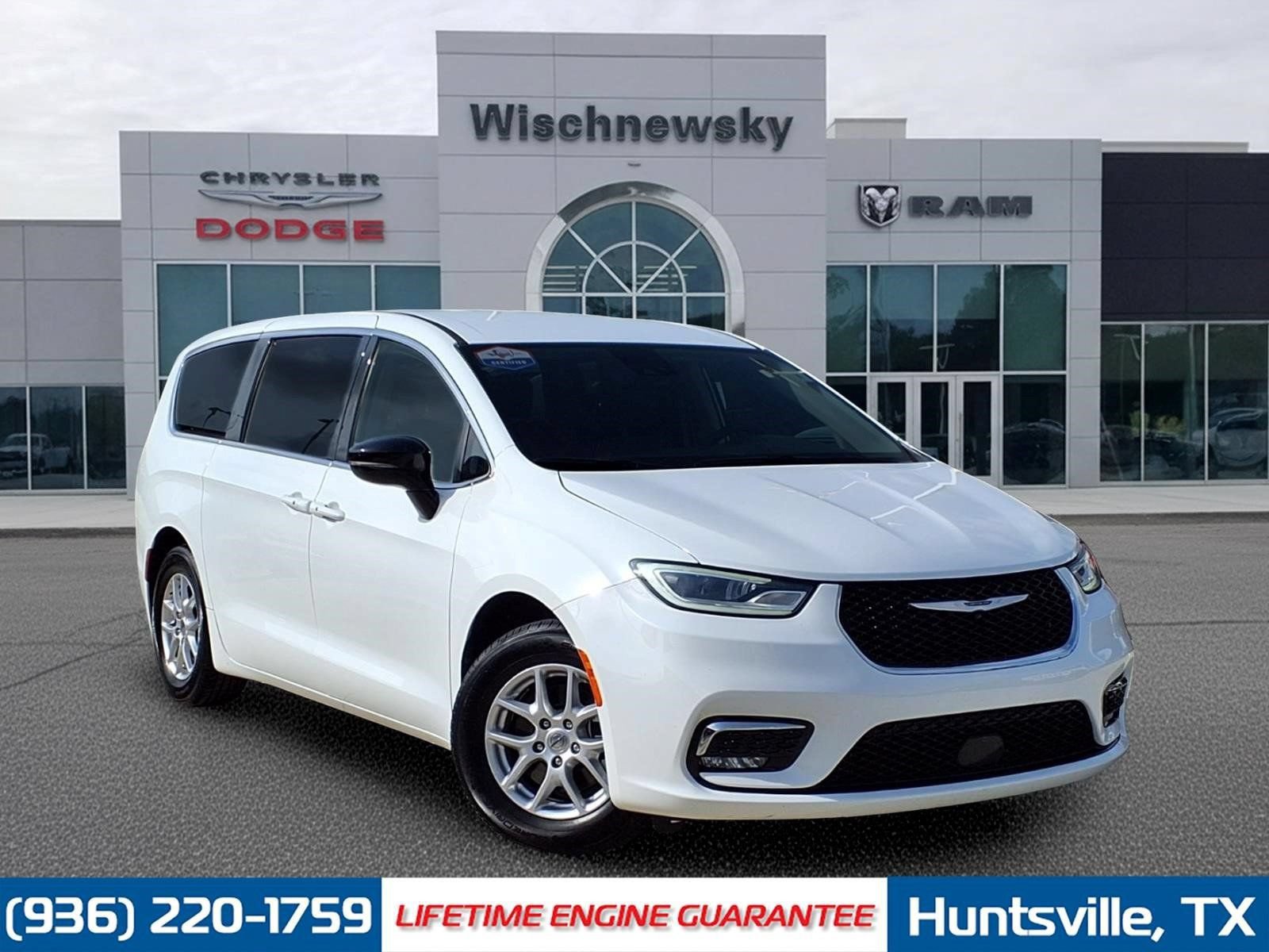 Used 2024 Chrysler Pacifica Touring-L FWD video 1