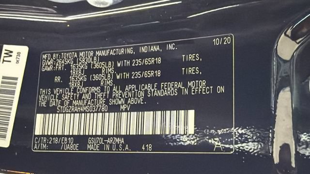 Certified 2021 Toyota Highlander XLE FWD image 28