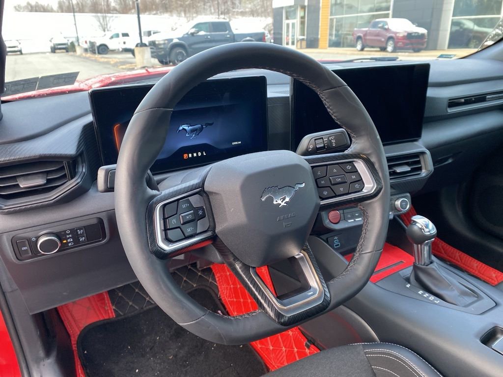 Used 2024 Ford Mustang EcoBoost image 8