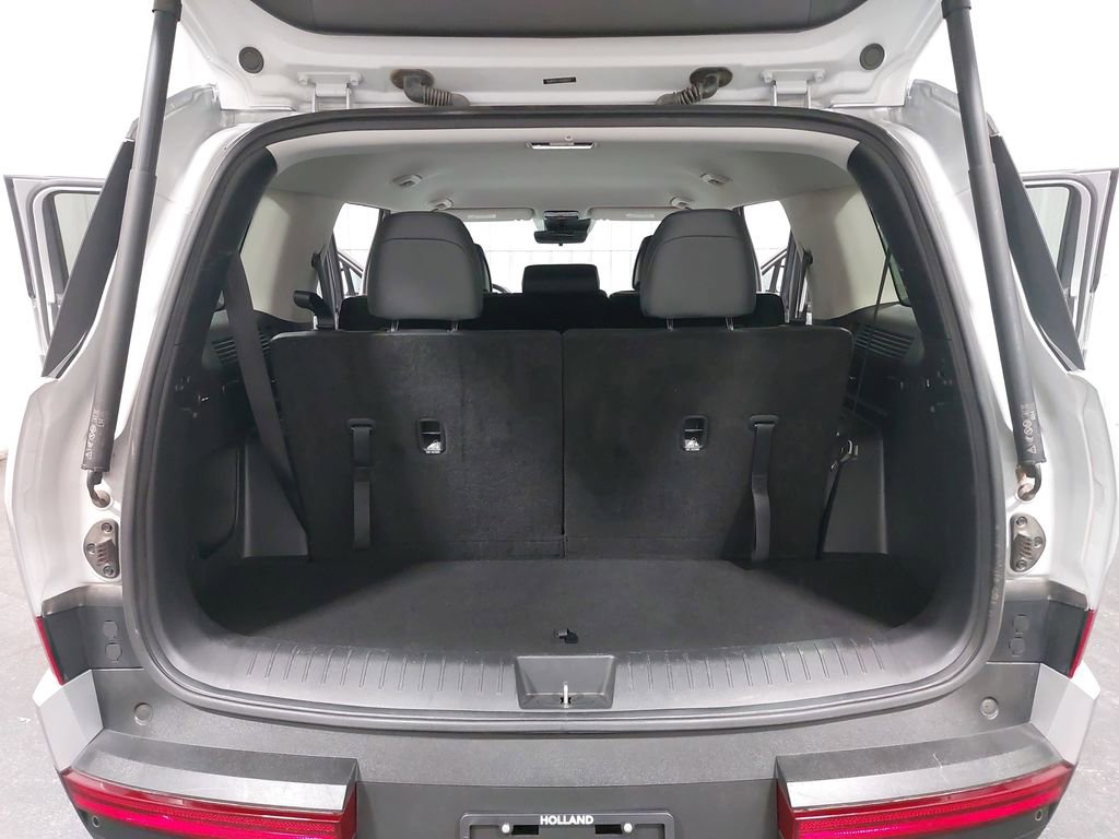 Used 2025 Hyundai Santa Fe SEL image 13