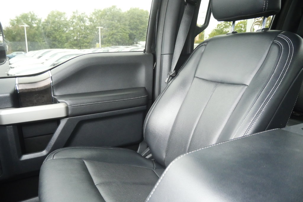 Used 2022 Ford F250 Lariat w/ Black Appearance Package AWD/4WD image 19