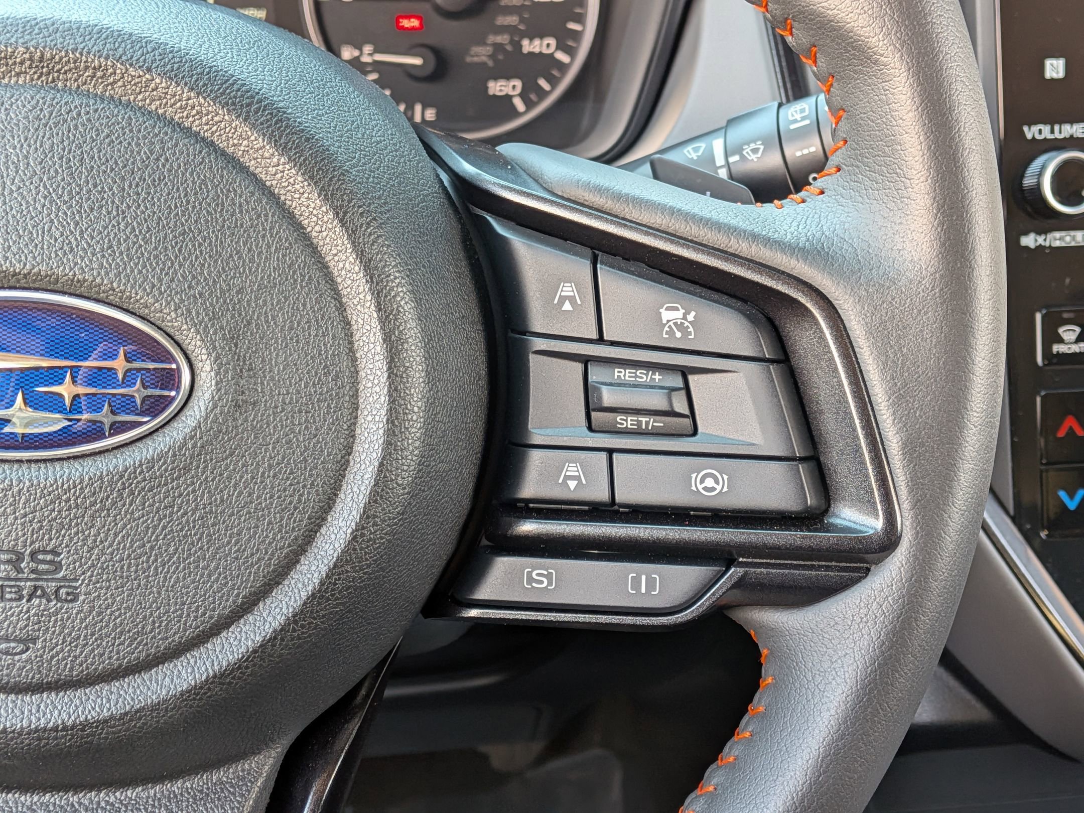 Certified 2025 Subaru Crosstrek 2.5i Limited w/ Crosstrek Mirror Package image 16