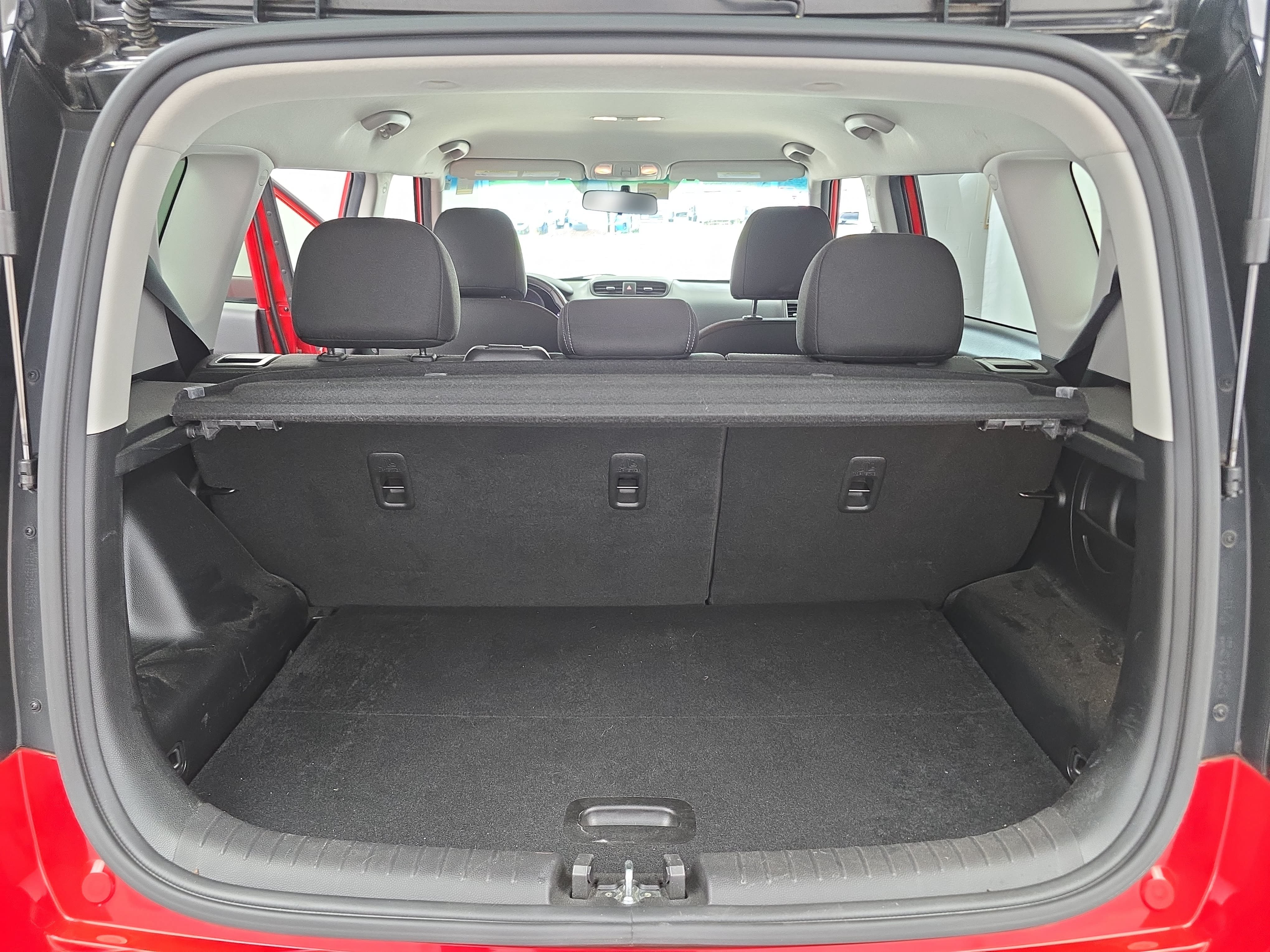 Used 2019 Kia Soul + FWD image 12