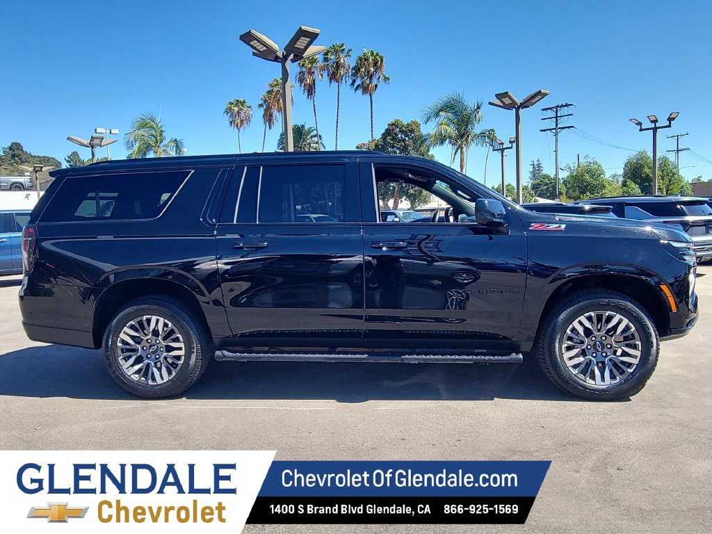 Used 2025 Chevrolet Suburban Z71 AWD/4WD image 10
