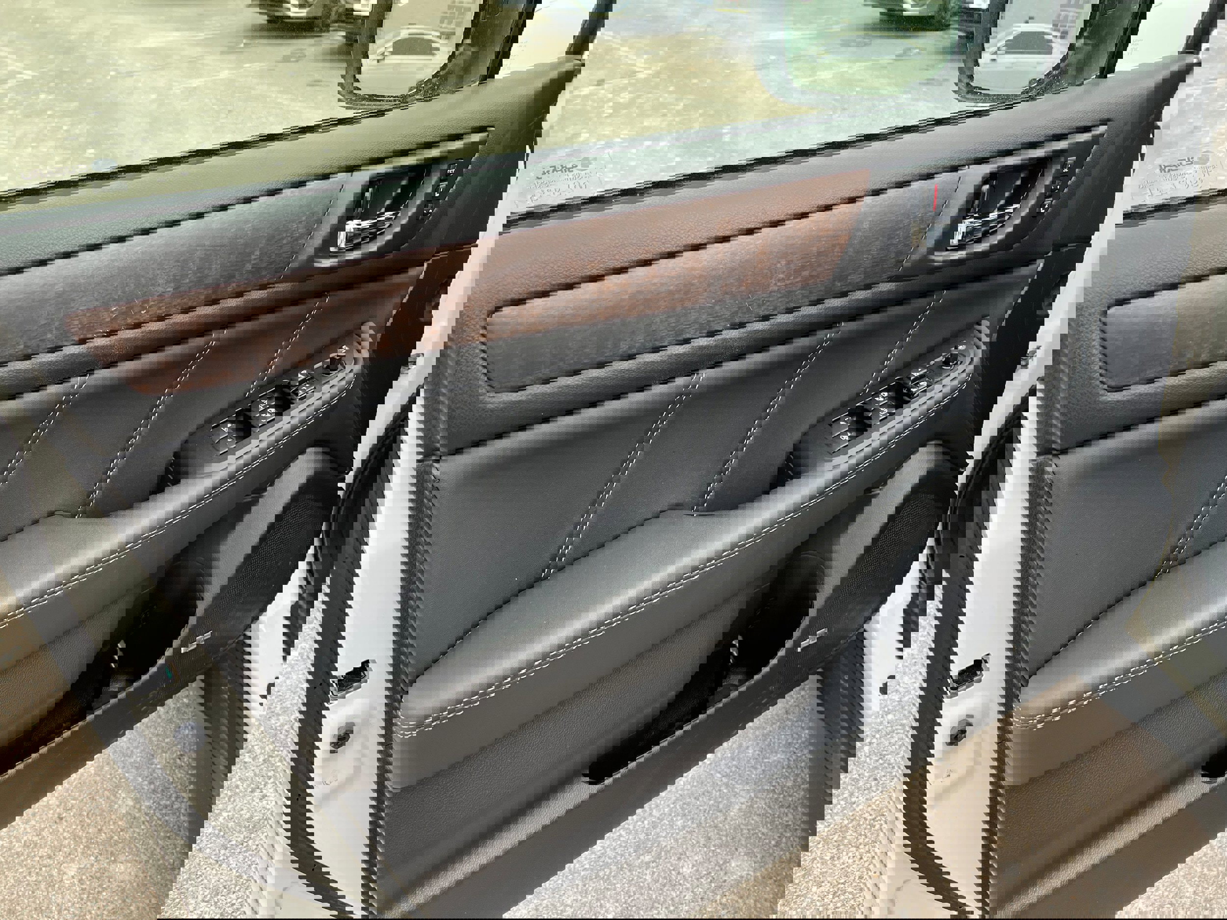 Used 2019 Subaru Outback 3.6R Limited image 17