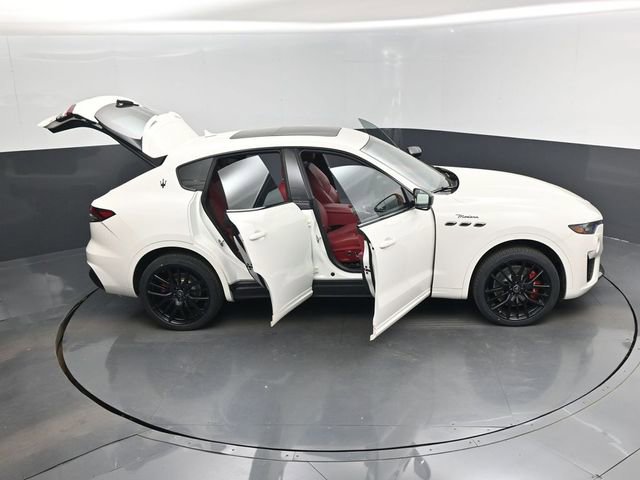 Used 2022 Maserati Levante Modena image 18