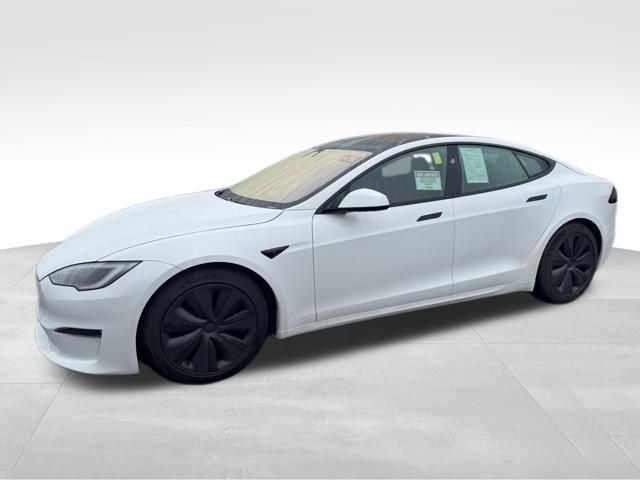 Used 2023 Tesla Model S Standard Range image 3