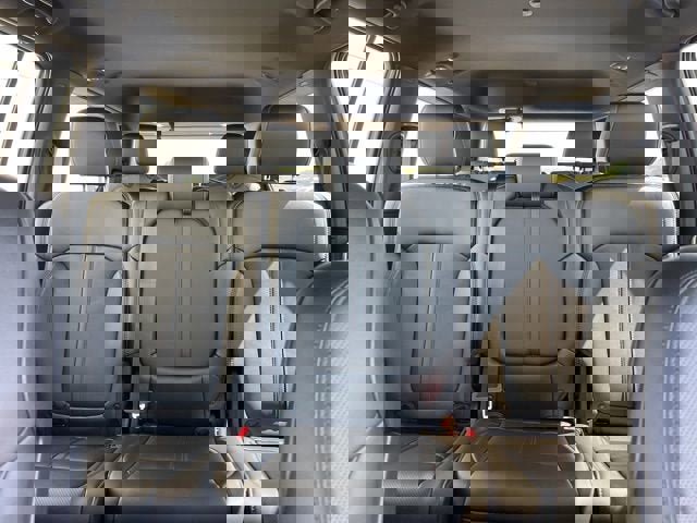 New 2025 Jeep Wagoneer 4WD w/ HD Trailer Tow Package image 8