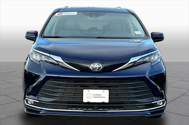 Certified 2024 Toyota Sienna XLE FWD image 4