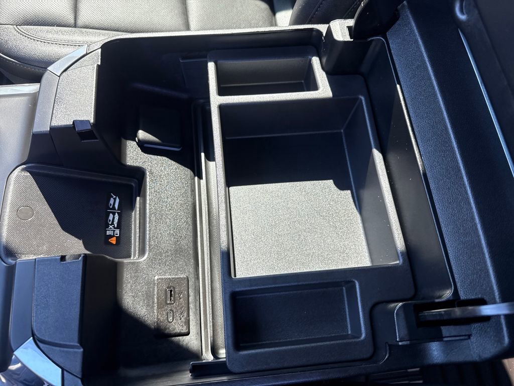 Used 2025 Chevrolet Silverado 2500 LTZ w/ LTZ Premium Package image 27