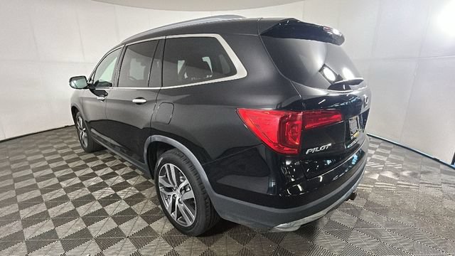 Used 2017 Honda Pilot Elite video 4
