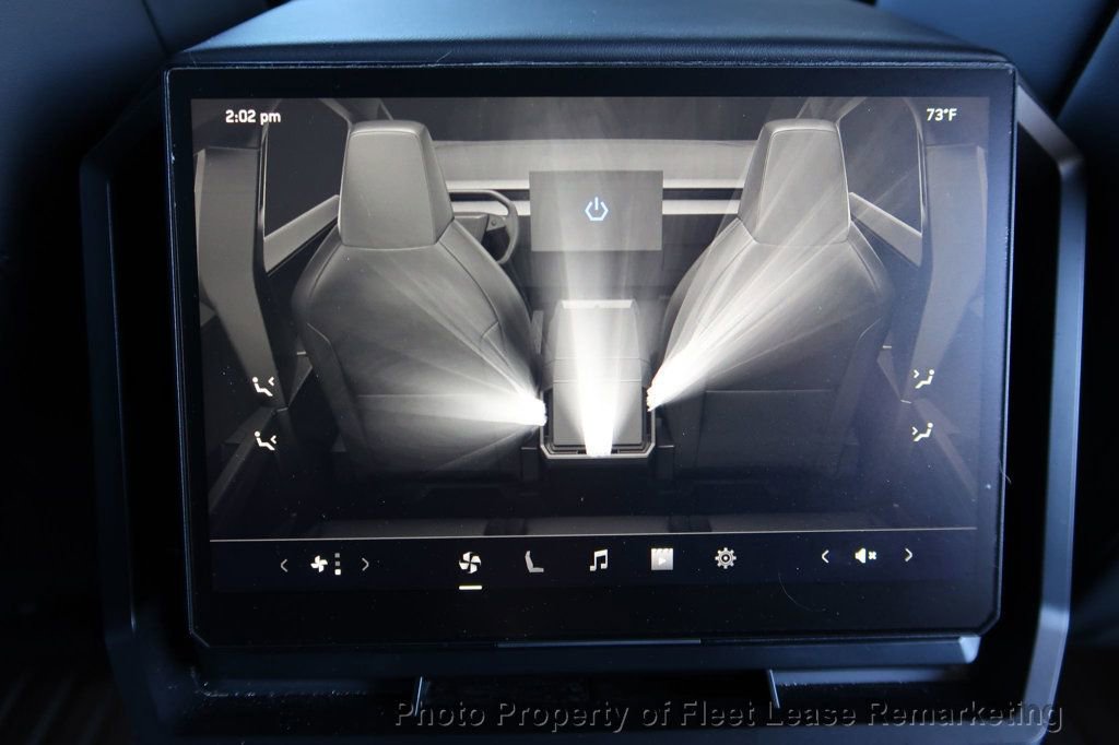 Used 2024 Tesla Cybertruck AWD Crew Cab image 27