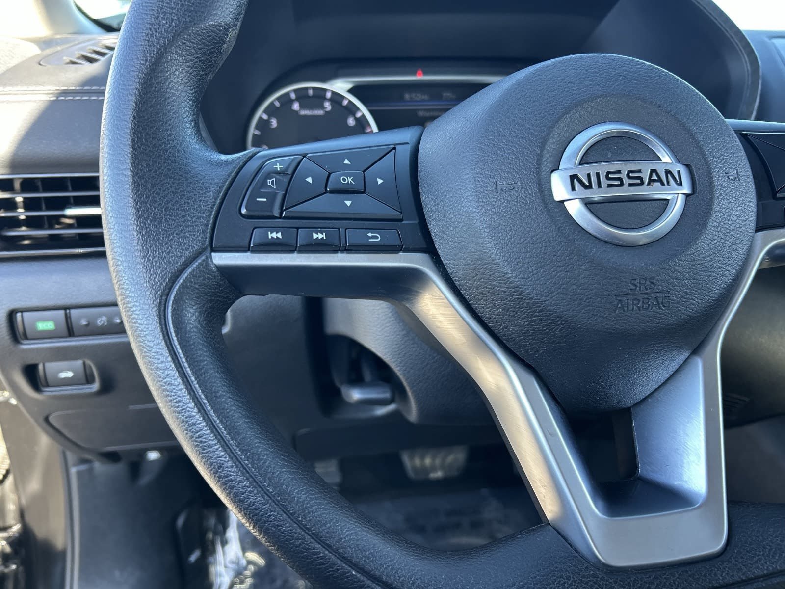 Used 2023 Nissan Sentra SV FWD image 27