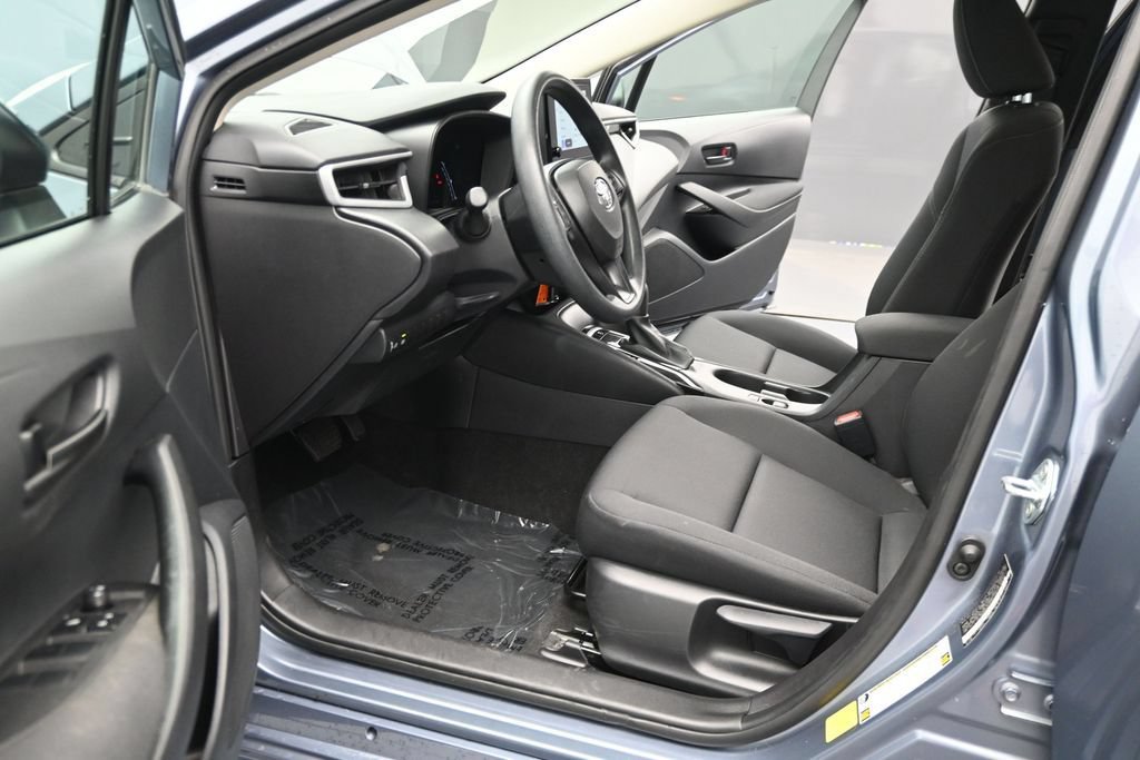 Used 2026 Toyota Corolla LE FWD image 13