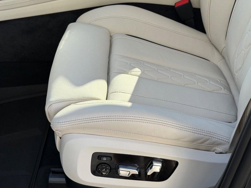 New 2026 BMW X7 xDrive40i w/ Dynamic Handling Package image 17