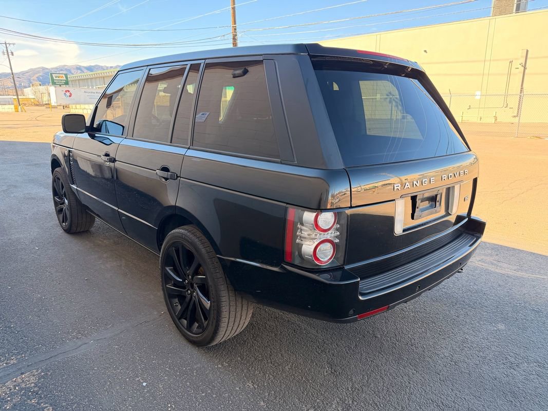 Used 2012 Land Rover Range Rover HSE image 4