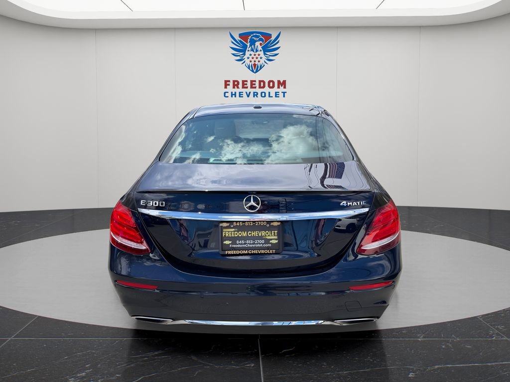 Used 2017 Mercedes-Benz E 300 4MATIC image 6