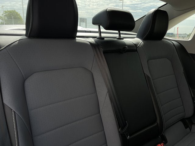 New 2025 Volkswagen Jetta SE FWD image 35
