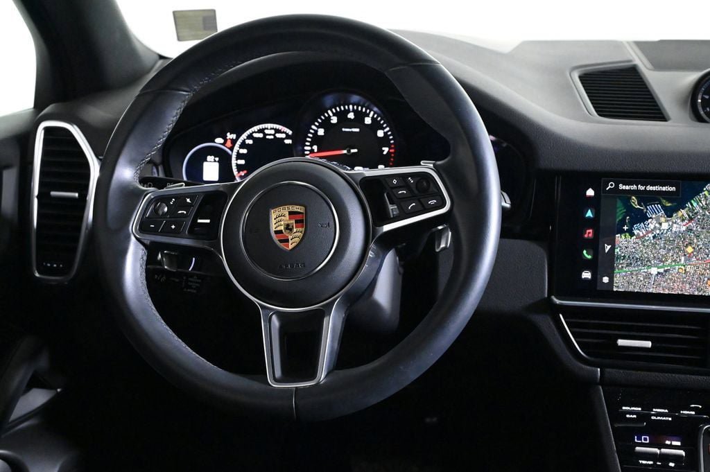 Certified 2023 Porsche Cayenne Platinum Edition AWD/4WD image 12