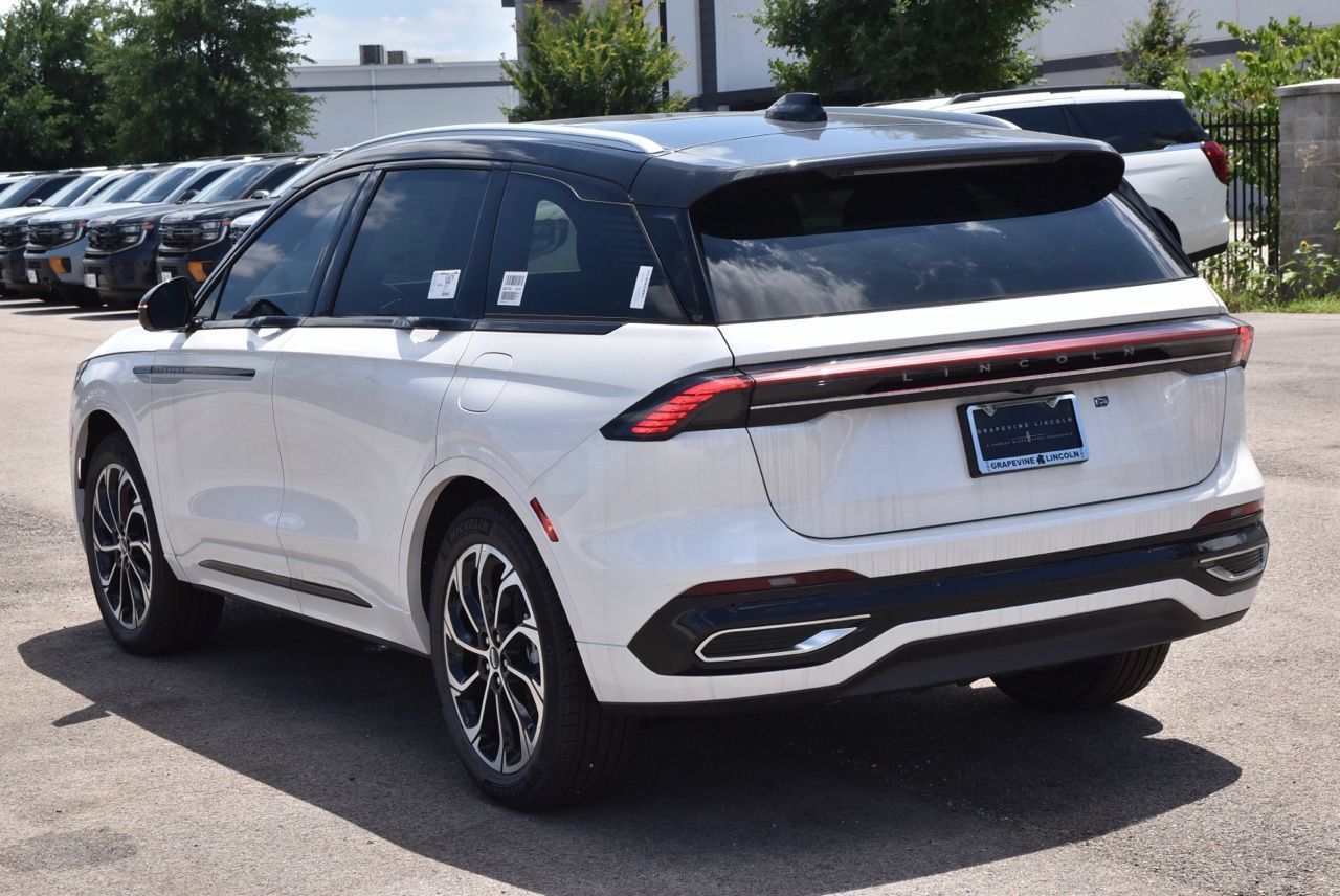 New 2026 Lincoln Nautilus Reserve AWD/4WD image 9