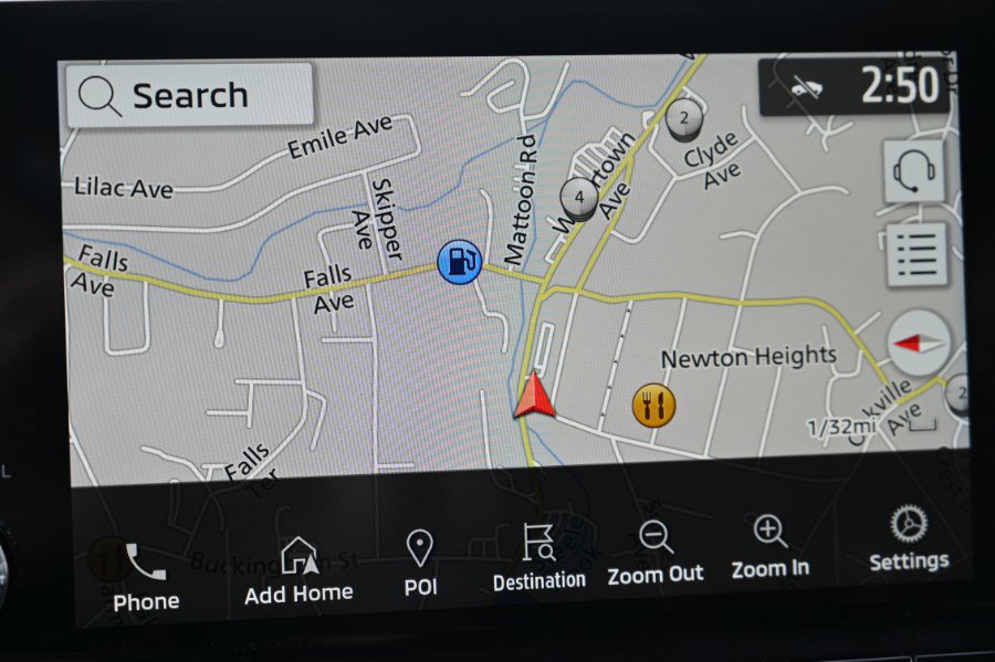 Used 2024 Mitsubishi Outlander SEL image 2