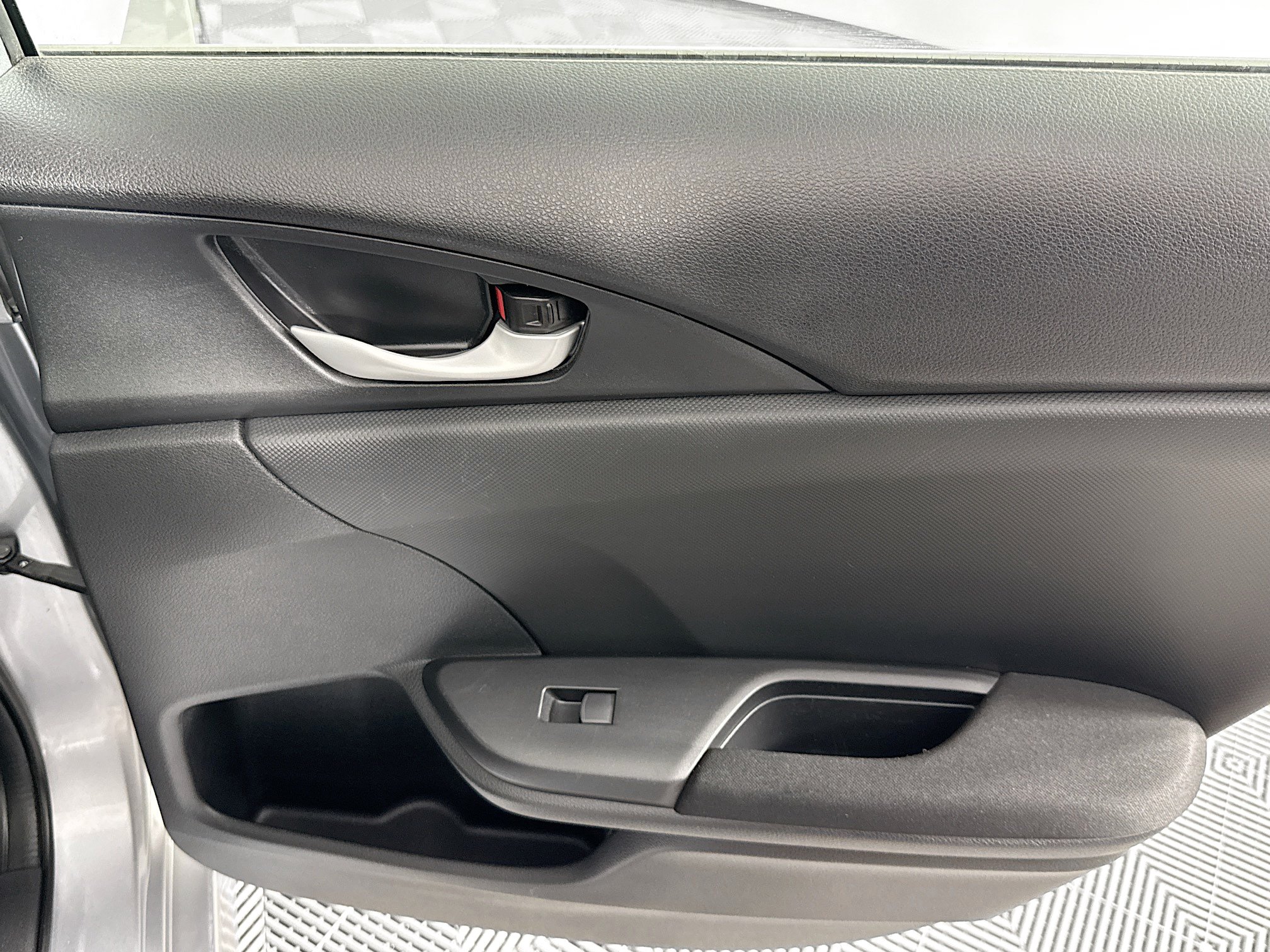 Used 2018 Honda Civic EX image 27