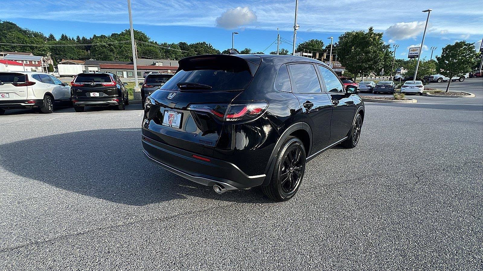 New 2027 Honda HR-V Sport image 4