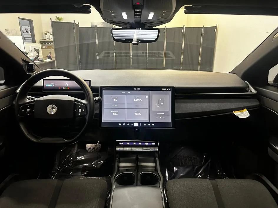 Used 2023 Fisker Ocean Ultra image 10