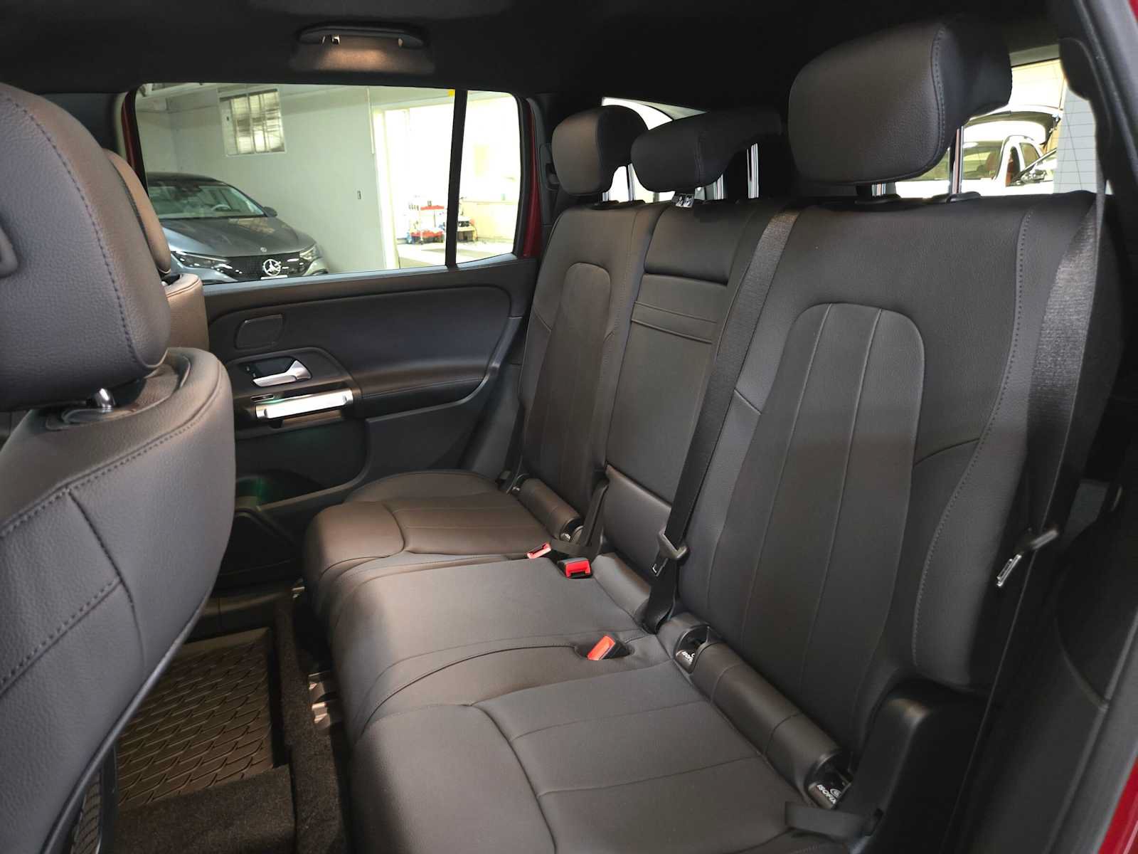 New 2026 Mercedes-Benz GLB 250 4MATIC image 17