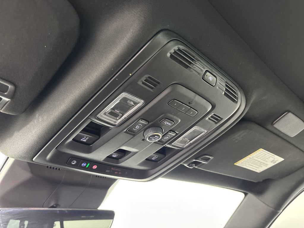 Used 2023 Cadillac Escalade ESV Premium Luxury image 26