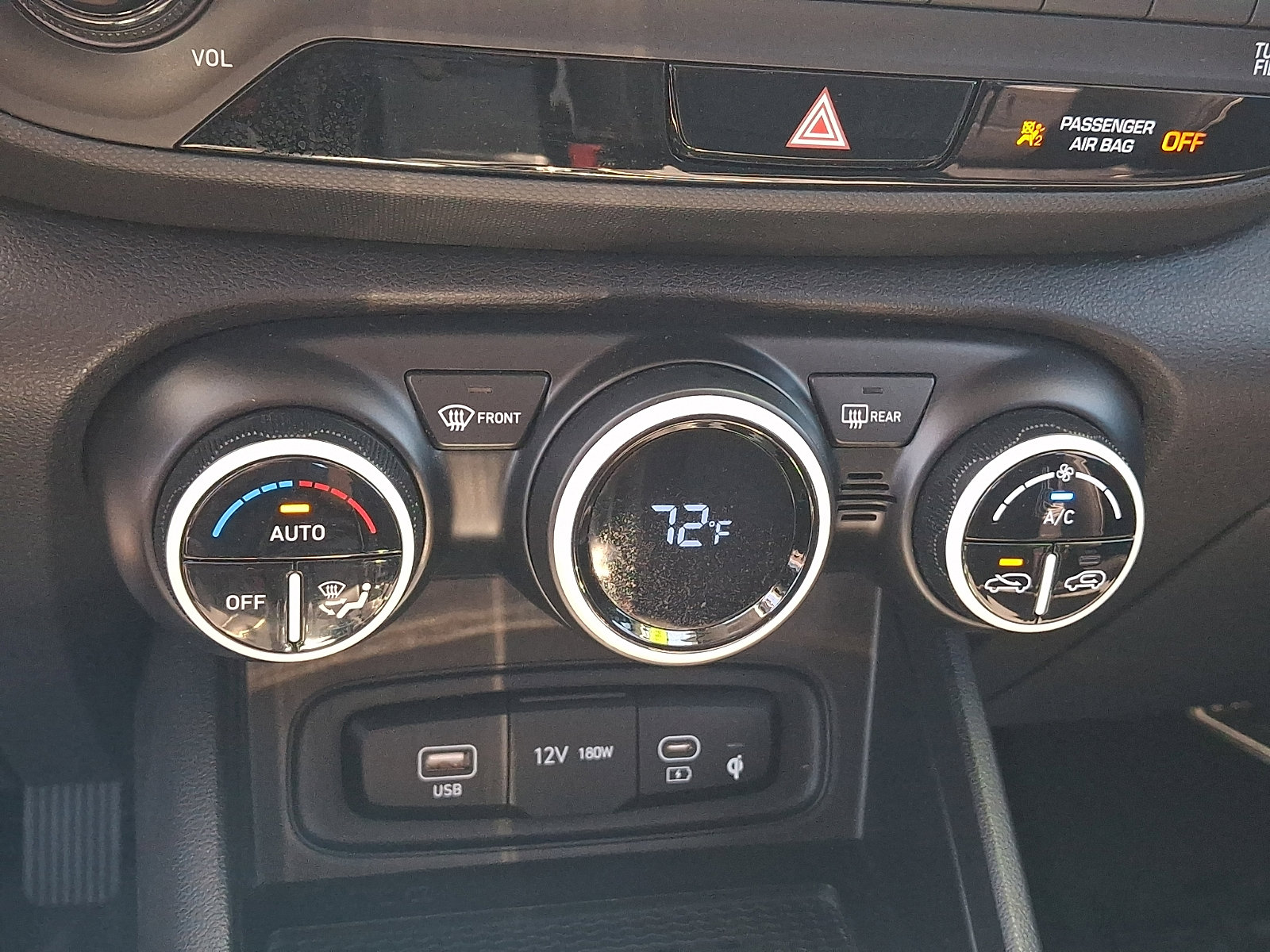 Certified 2023 Hyundai Venue Limited w/ Cargo Package FWD image 15