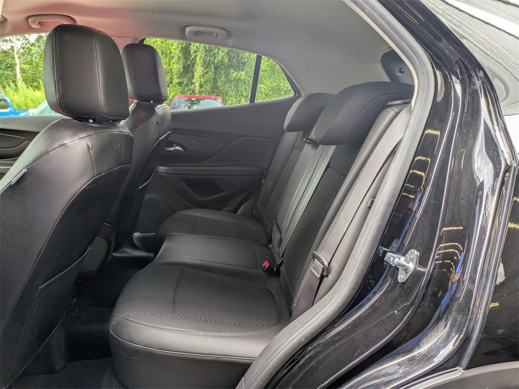 Certified 2022 Buick Encore Preferred w/ Safety Package image 9