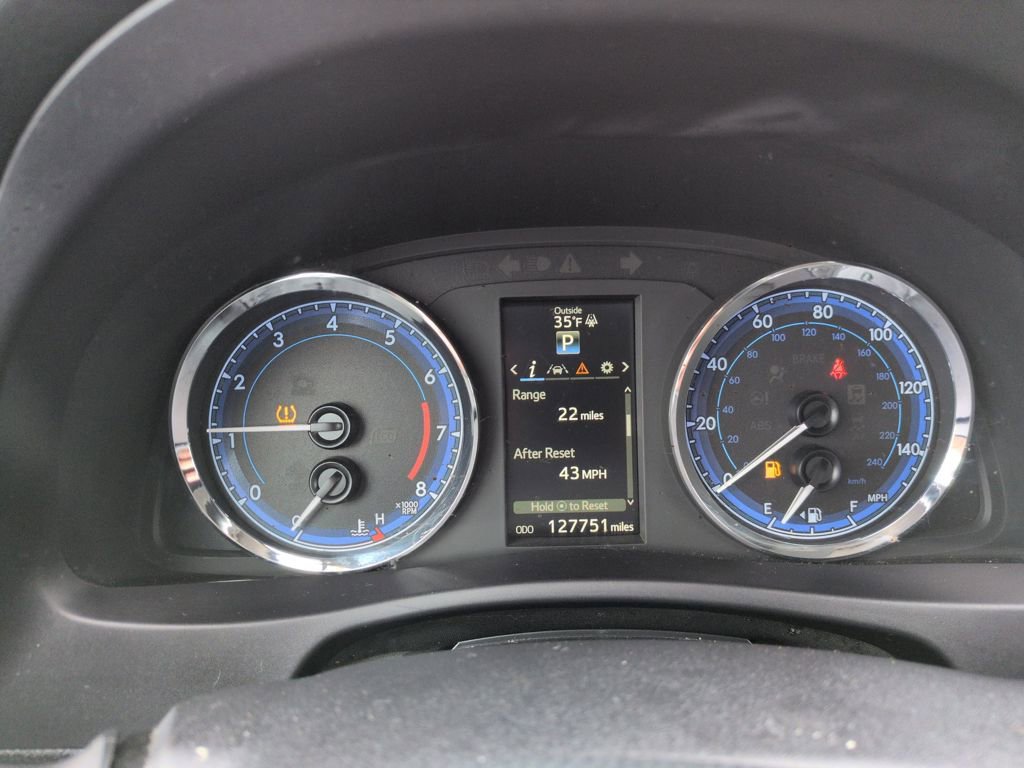 Used 2017 Toyota Corolla SE w/ Carpet Mat Package (TMS) image 16