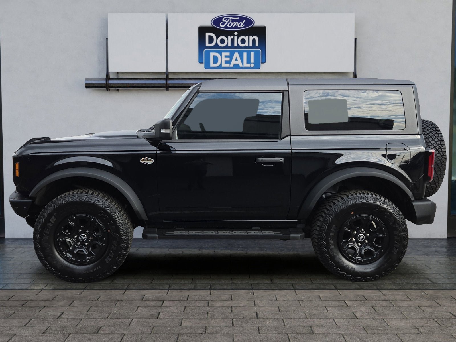 Certified 2023 Ford Bronco Wildtrak image 6