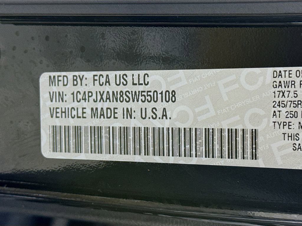 Used 2025 Jeep Wrangler Sport image 33