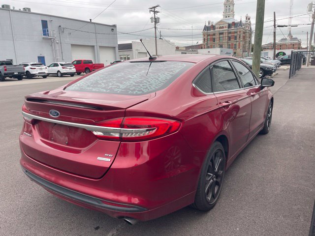 Used 2018 Ford Fusion SE w/ Equipment Group 201A FWD image 3
