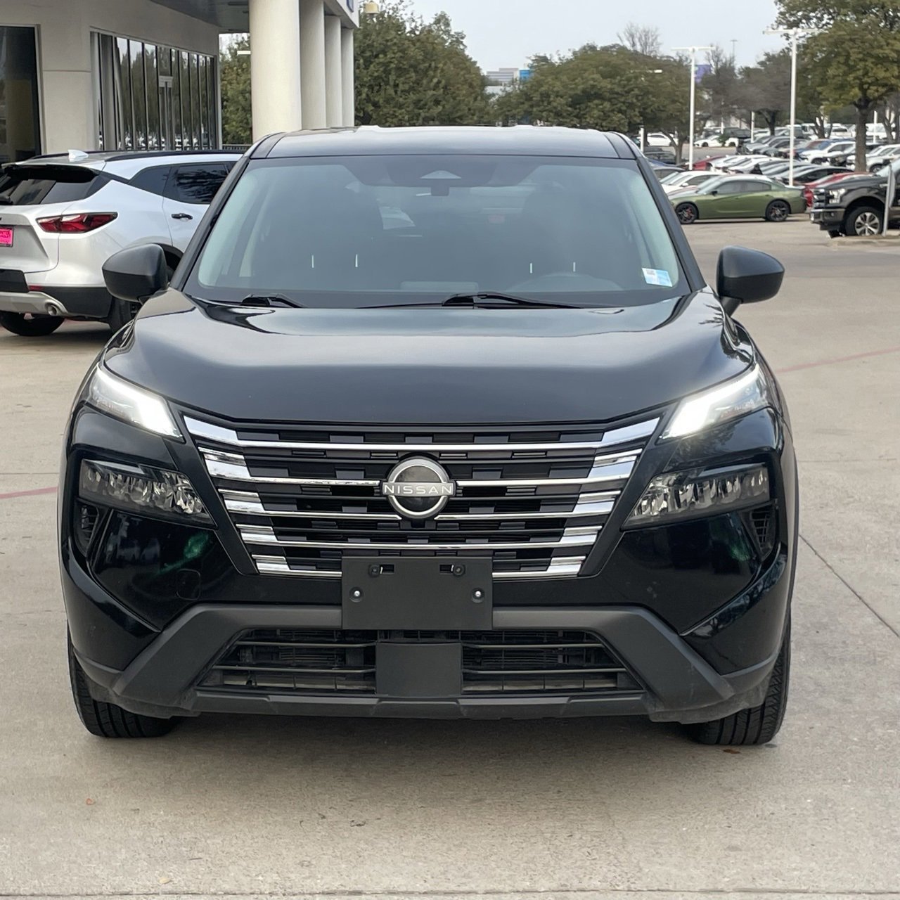 Used 2024 Nissan Rogue S image 6