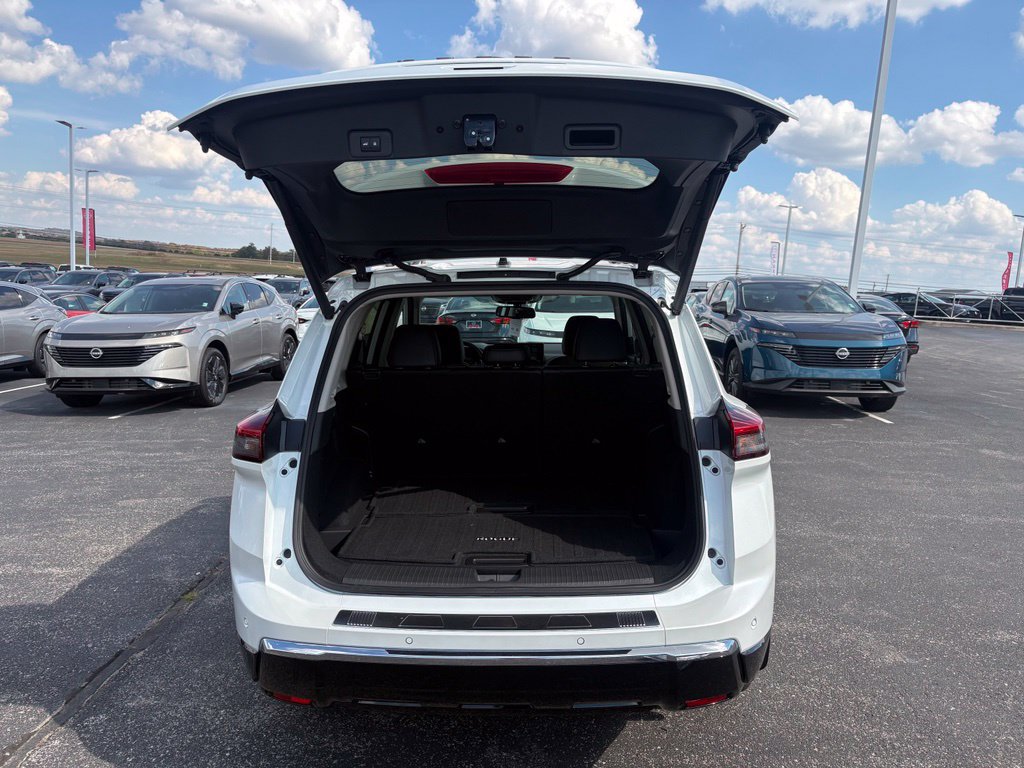 New 2026 Nissan Rogue Platinum AWD/4WD image 13