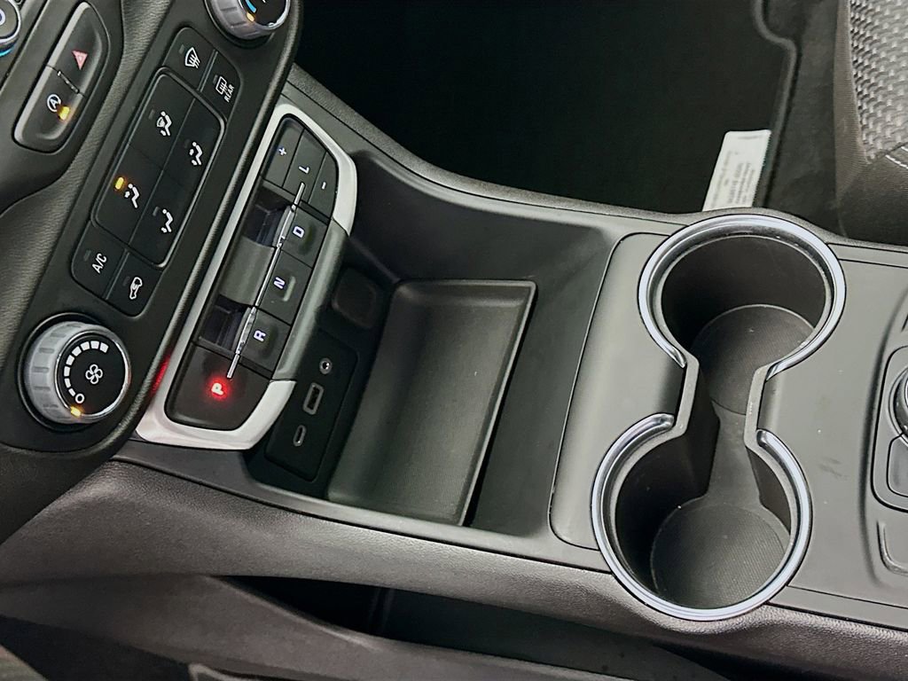 Used 2024 GMC Terrain SLE FWD image 16